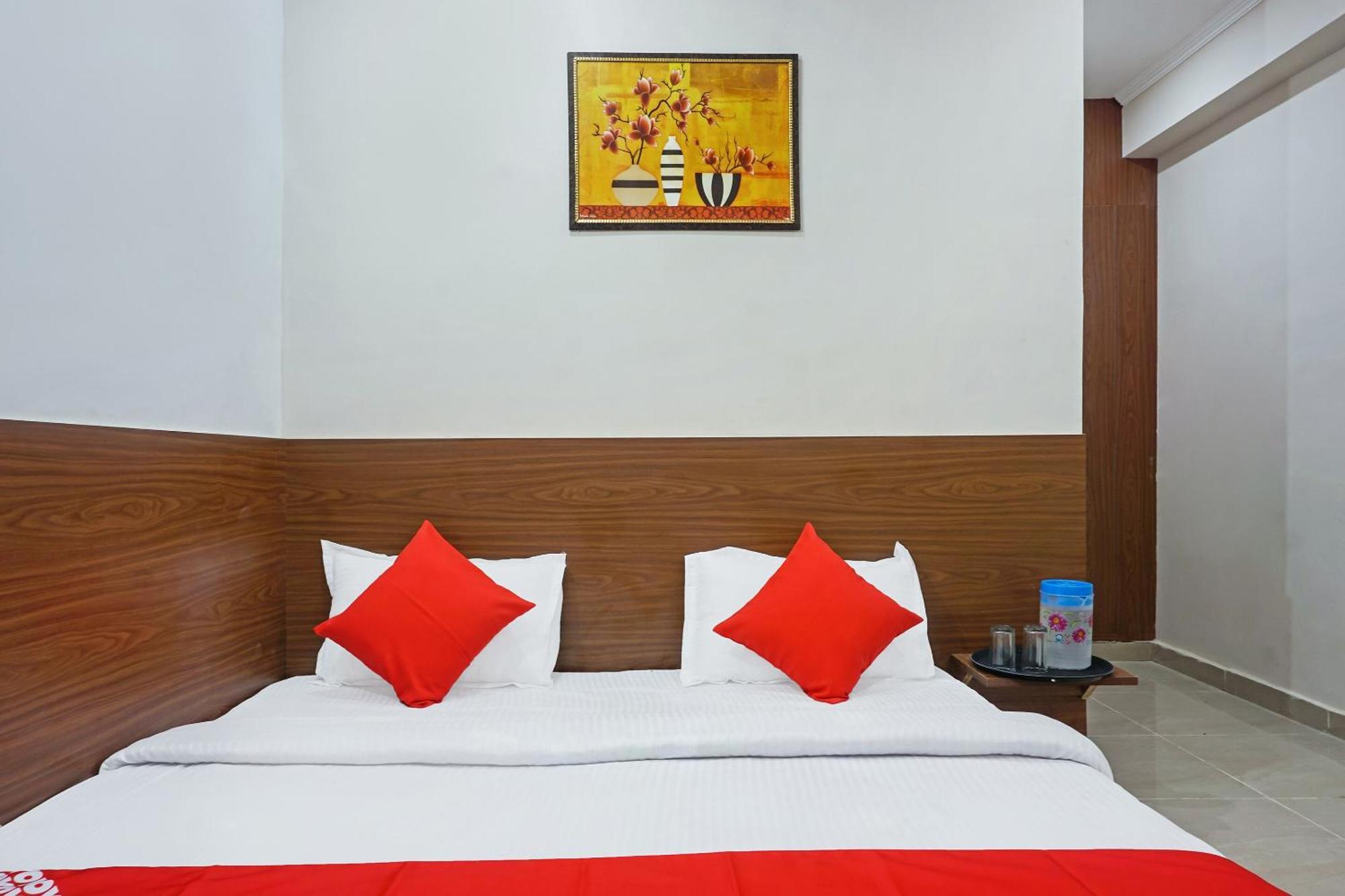 Hotel O Quadis Noida Exterior photo